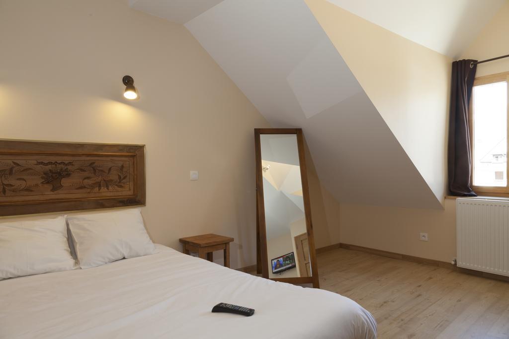 Hotel Des Alpes Ле-Бур-д'Уазан Номер фото